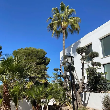 Gran Alquiler En Moraira Con Piscina Privada, Aire Acondicionado Y Mascotas Permitidas - Hisp-216-231 * Teulada
